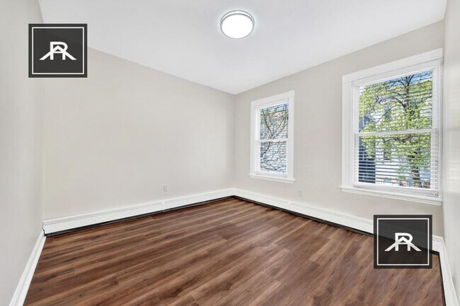 Building Photo - 3 bedroom in Boston MA 02127