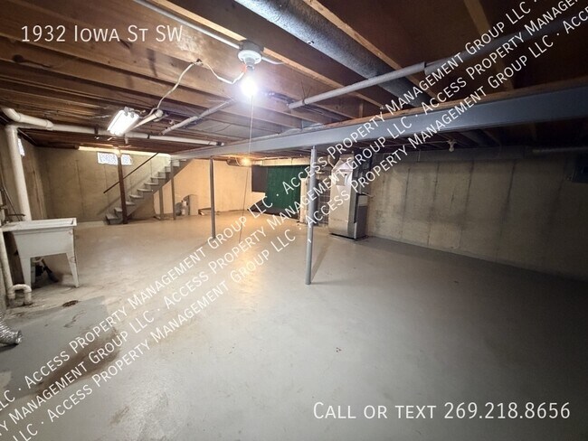 Building Photo - 1932 Iowa St SW