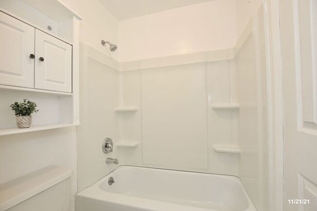 Building Photo - Spacious 1/1 Condo Located in the Royal Arms Condominium - Altamonte Springs