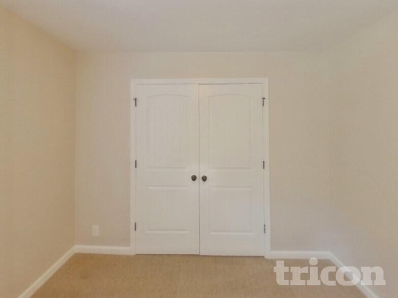 Building Photo - 216 Winding Branch Ct