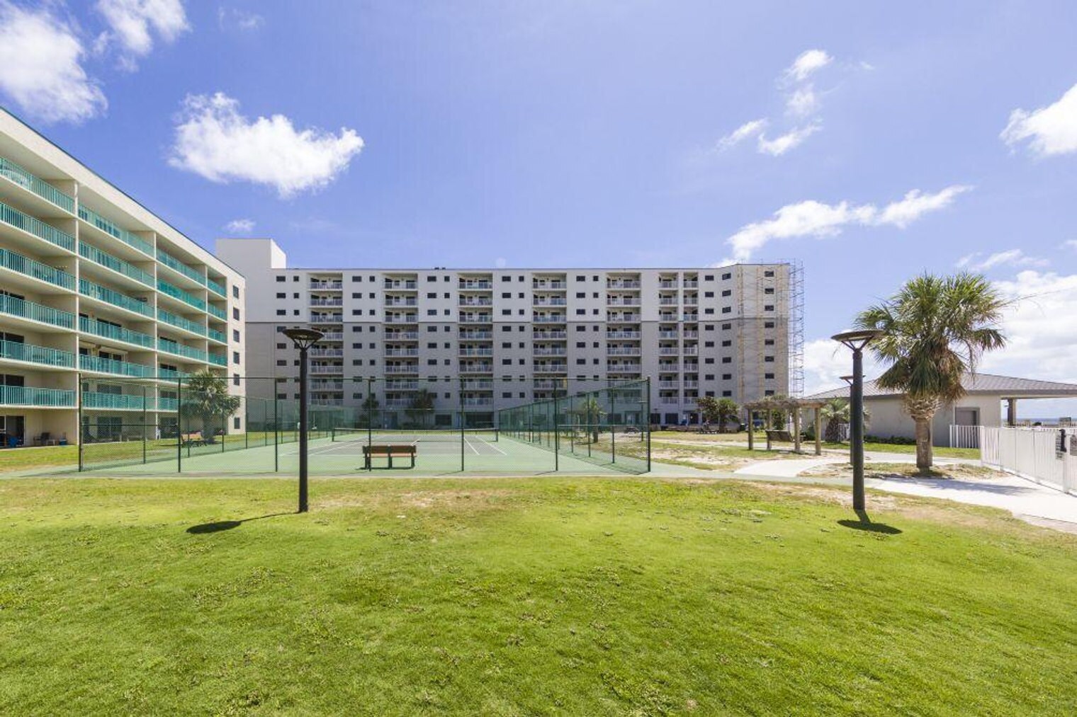 Building Photo - 375 Plantation Rd