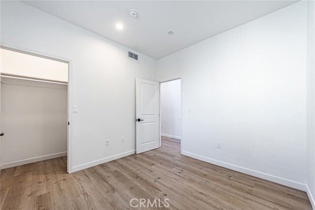Building Photo - 14944 Moorpark St