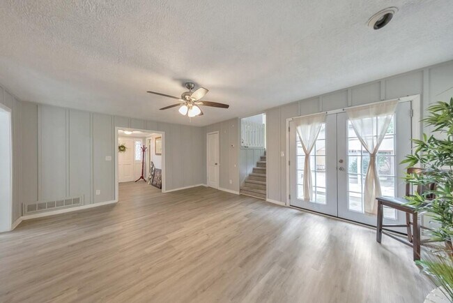 Building Photo - 1561 Sultan Ln