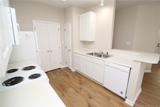Building Photo - 2812 Kudrow Ln