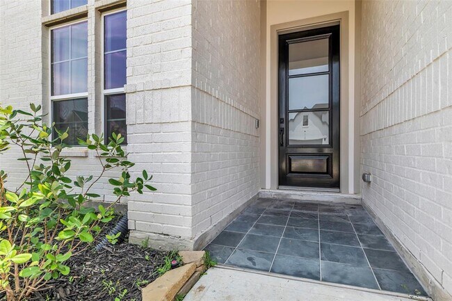 Building Photo - 9219 Trimble Lndg Dr