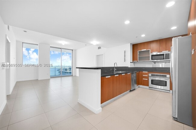 Building Photo - 7901 Hispanola Ave