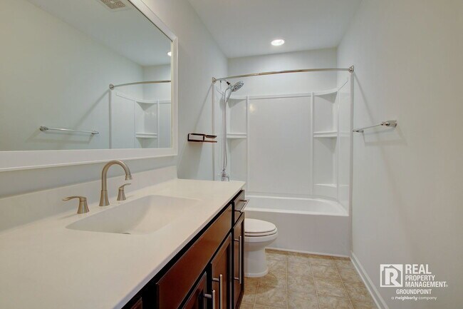 Building Photo - 221 S Lamplighter Ln