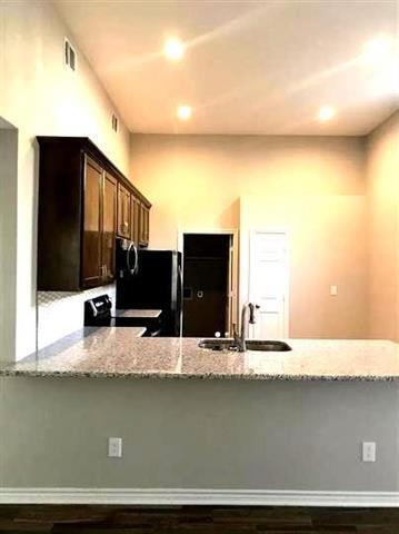 Building Photo - 4620 Booth Dr
