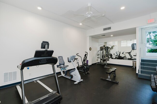 Building Photo - 2800 N Flagler Dr