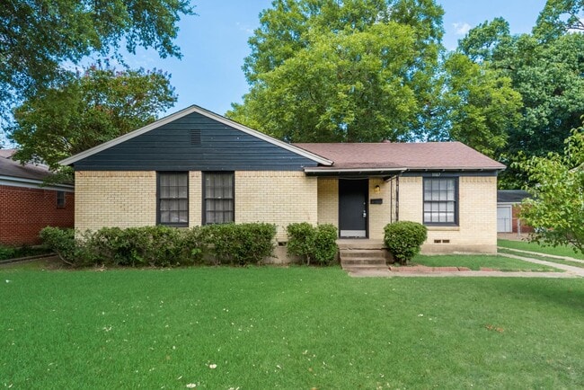 Building Photo - 11107 Stallcup Dr