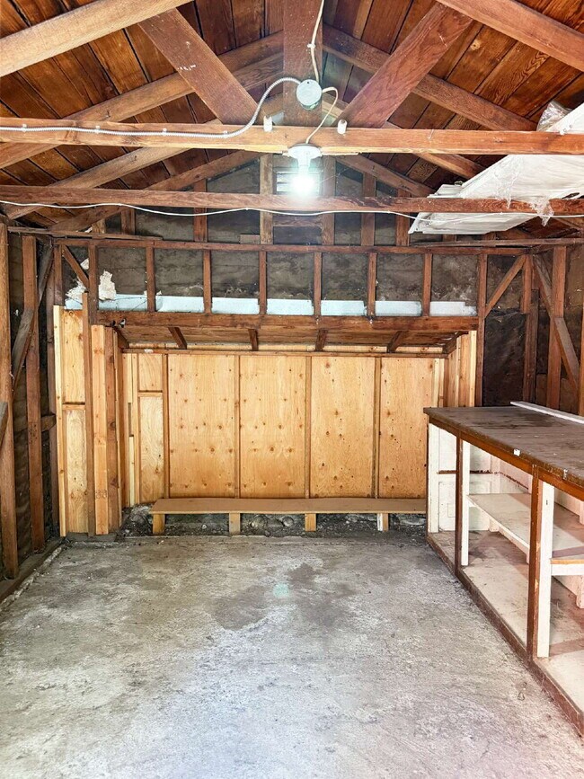 Building Photo - Eastside Sonoma