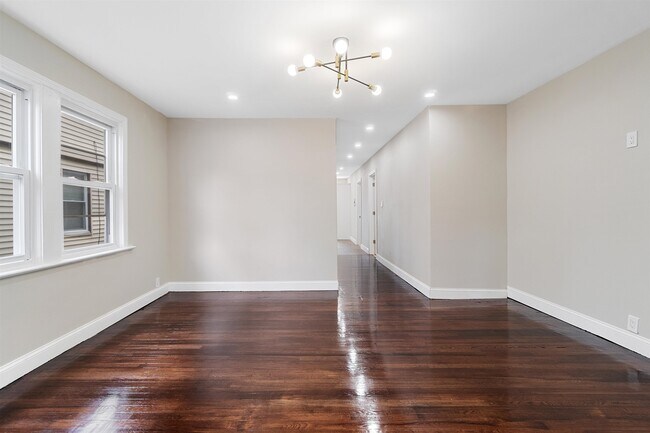 Building Photo - 24 Fremont St