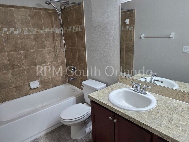 Building Photo - Country Club Estates