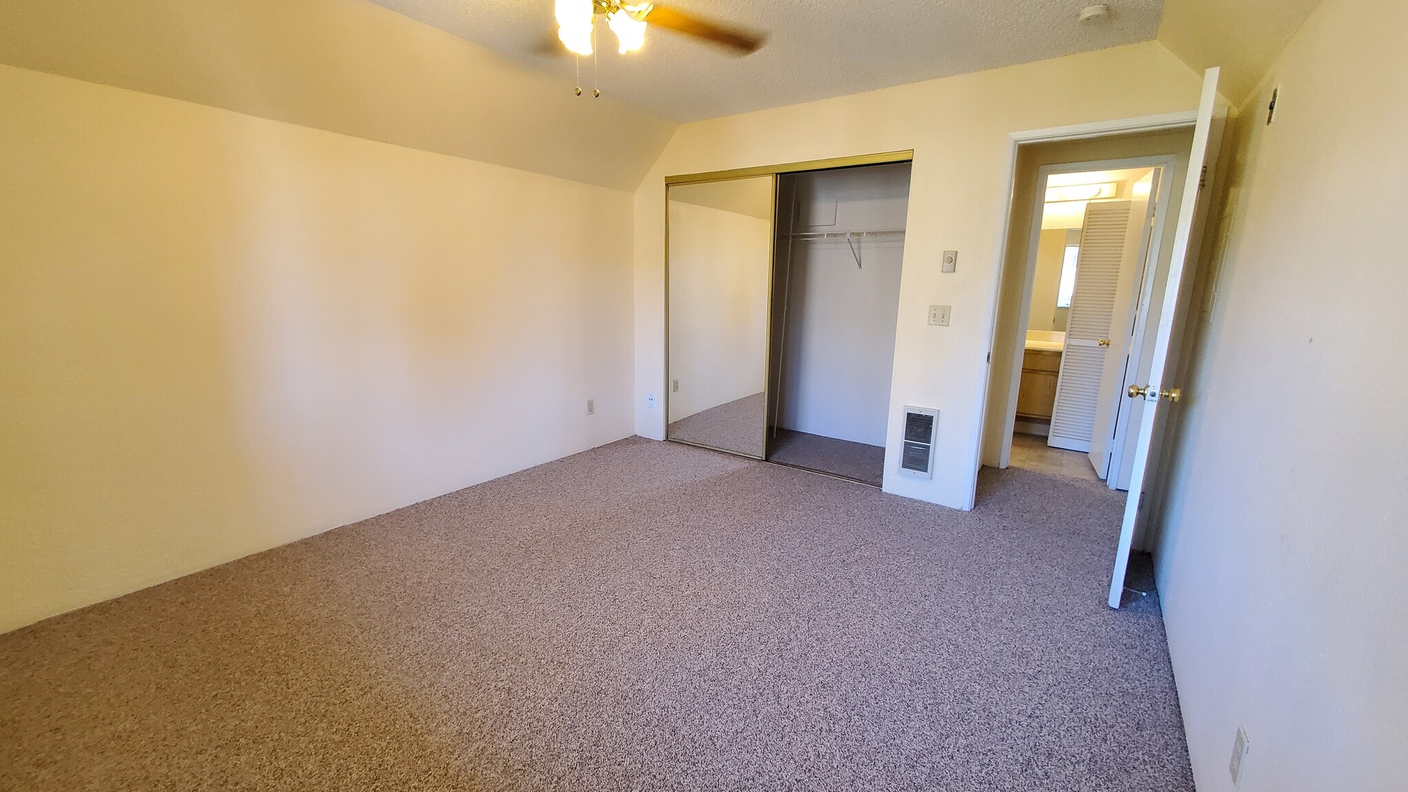 Building Photo - 3520 Lebon Dr