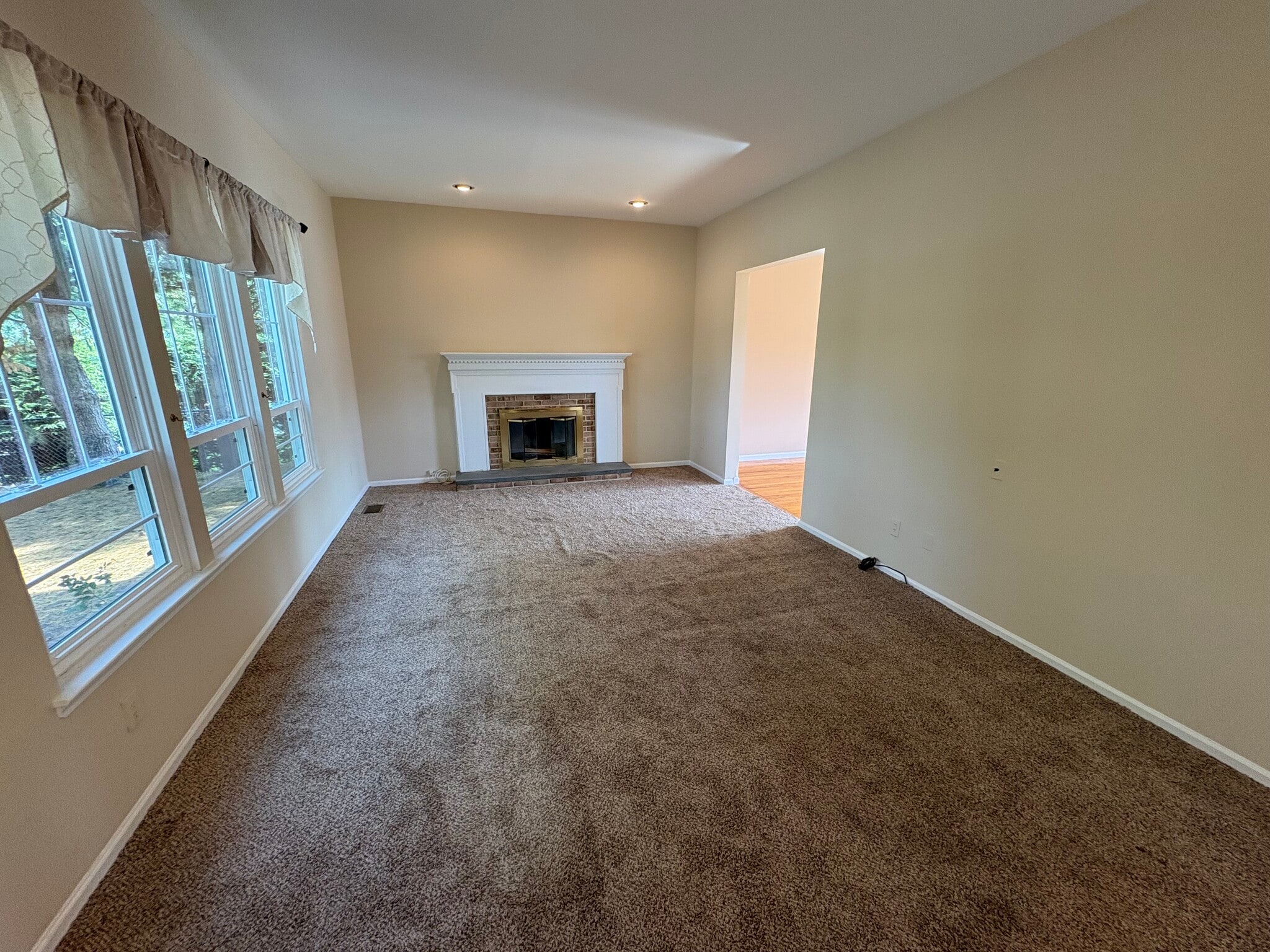 Building Photo - 7 Timber Ridge Dr