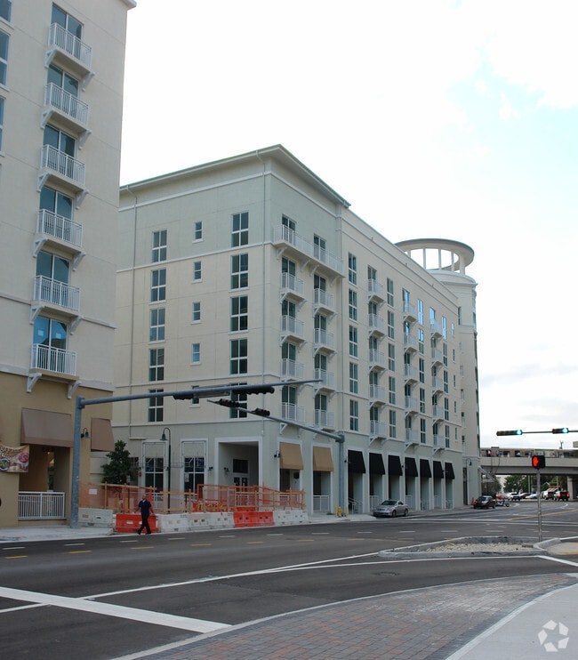 Downtown Dadeland 72057290 N Kendall Dr Miami FL 33156 Apartment