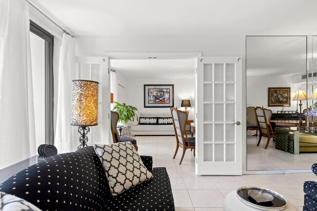 Building Photo - 2400 Presidential Way