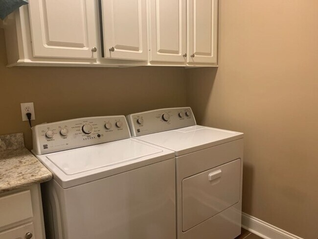 Building Photo - Beautiful Home Available in Providence of Madison County!