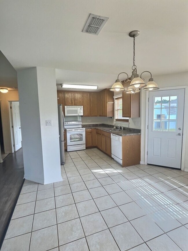 Building Photo - 4BR D’Iberville Home with Main-Level Primary Suite & New HVAC