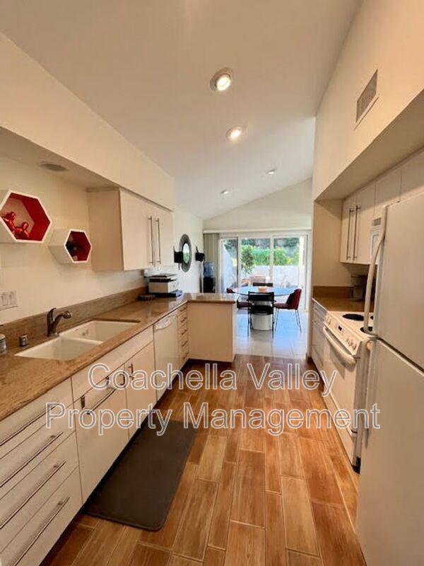 Building Photo - 72730 Mesquite Ct