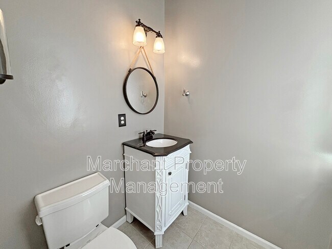Building Photo - 110 Golden Crest Ct