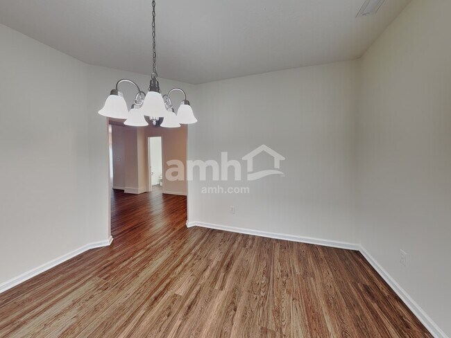 Building Photo - 1273 Greenbriar Way