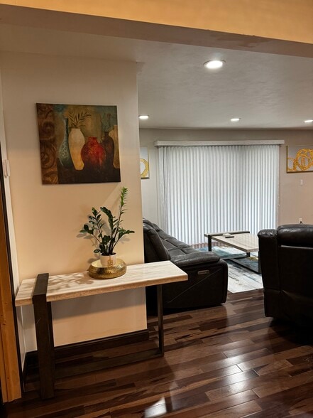 Building Photo - 7434 W Wisconsin Ave