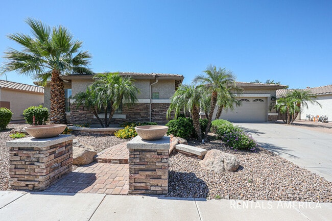 Building Photo - 3173 E Canyon Way