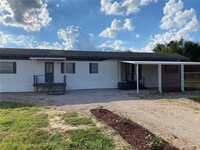 Building Photo - 815 S Cesar Chavez Rd