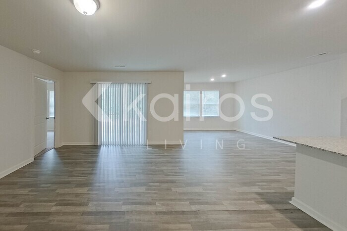 Building Photo - 2607 Provence Dr SE