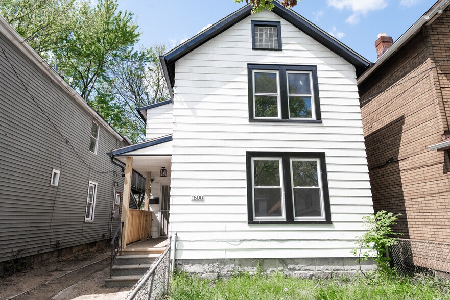 Building Photo - 1600 E 49th St