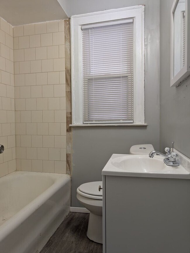 Building Photo - 19137 Norwood-4 BEDS & 2 BATHS FOR RENT!