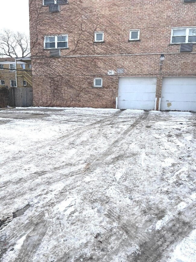 Building Photo - 711 Austin St