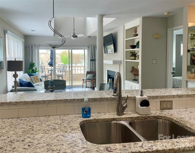 Building Photo - 639 Portside Dr