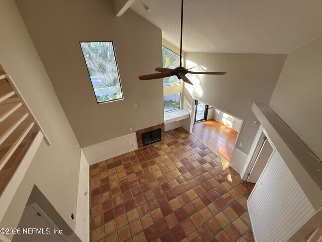 Building Photo - 1 TURTLEBACK Trl