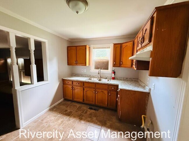 Building Photo - Newly Renovated- BONUS ROOM, Section 8 Friendly and ready for a speedy move in!!!! Call Today!!!
