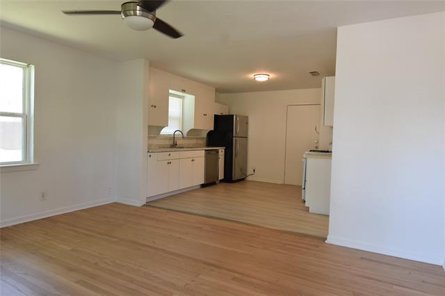 Building Photo - 1202 Sunnyside St