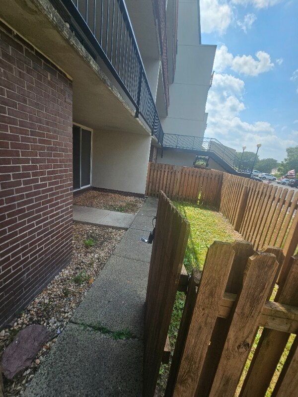 Building Photo - 4411 Forest Ln