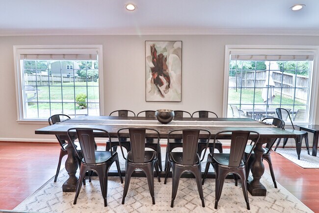 Building Photo - 9633 Cinnamon Creek Dr