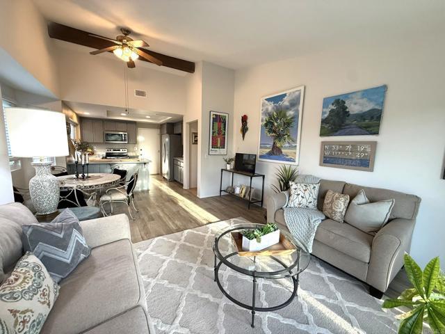 Building Photo - 3439 Lakewood St