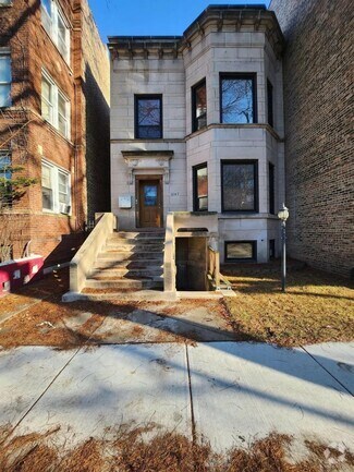 Building Photo - 4 bedroom in Chicago IL 60637