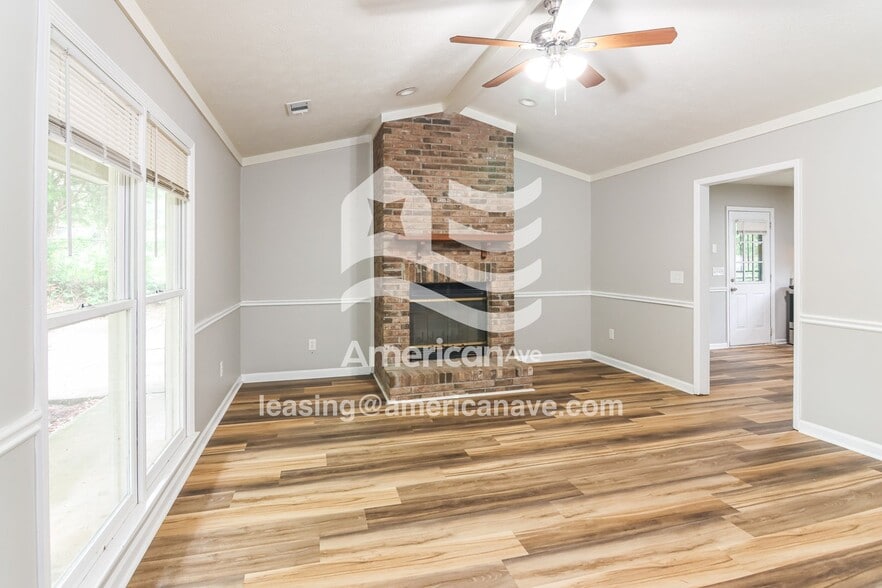 Building Photo - 1302 Sandusky Dr