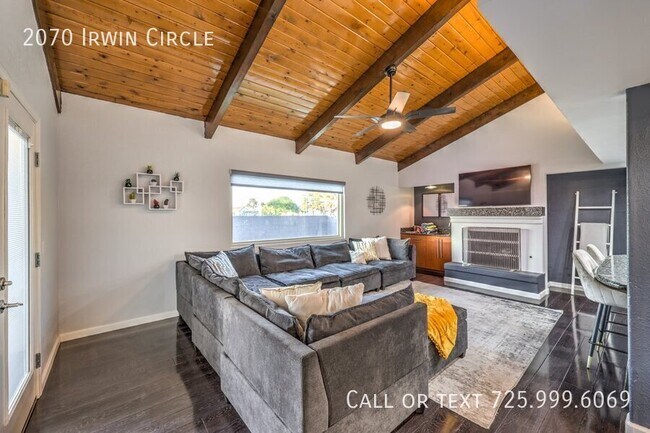 Building Photo - 2070 Irwin Cir