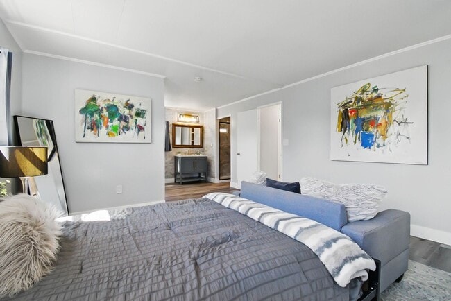 Building Photo - Highly Desirable Double Wide 55+ Home in R...