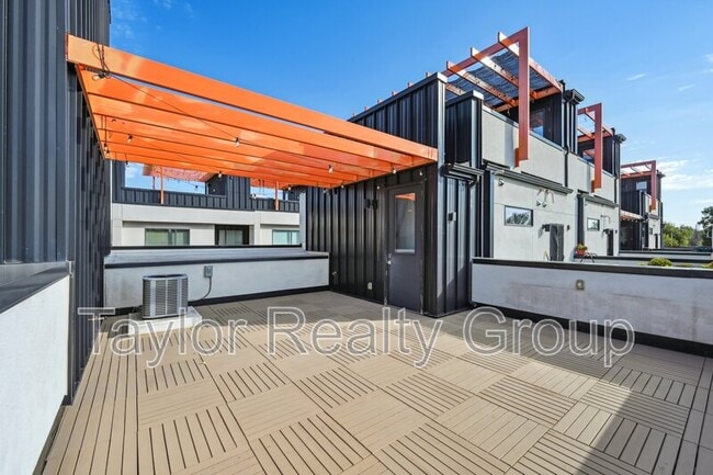 Building Photo - 3032 Wilson Ct