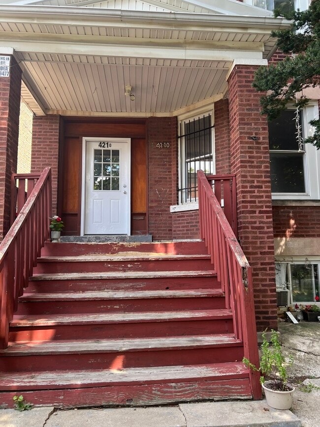 Primary Photo - 4210 W Kamerling Ave