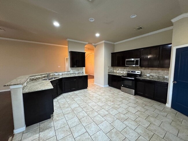 Building Photo - 6401 Alabaster Dr