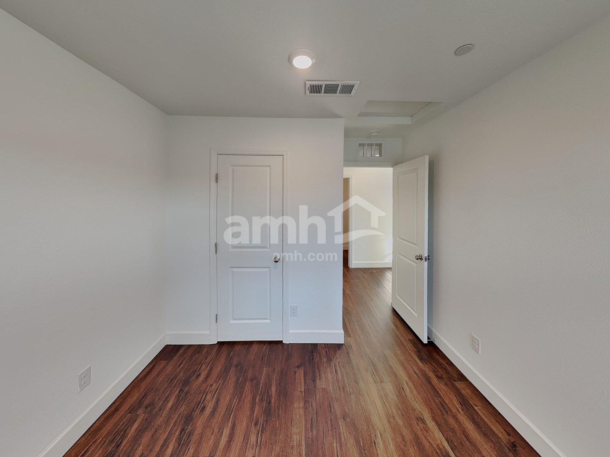 Building Photo - 296 Yasmin Daylily Pl