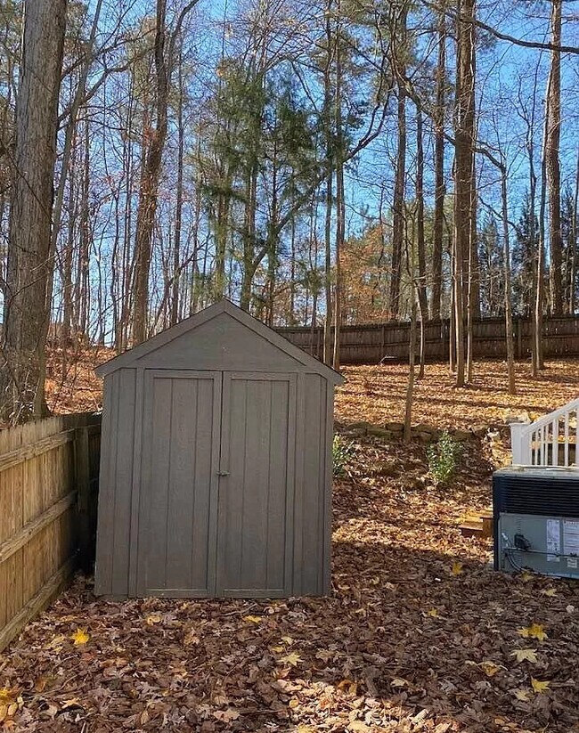 Building Photo - 112 Aborfield Ct