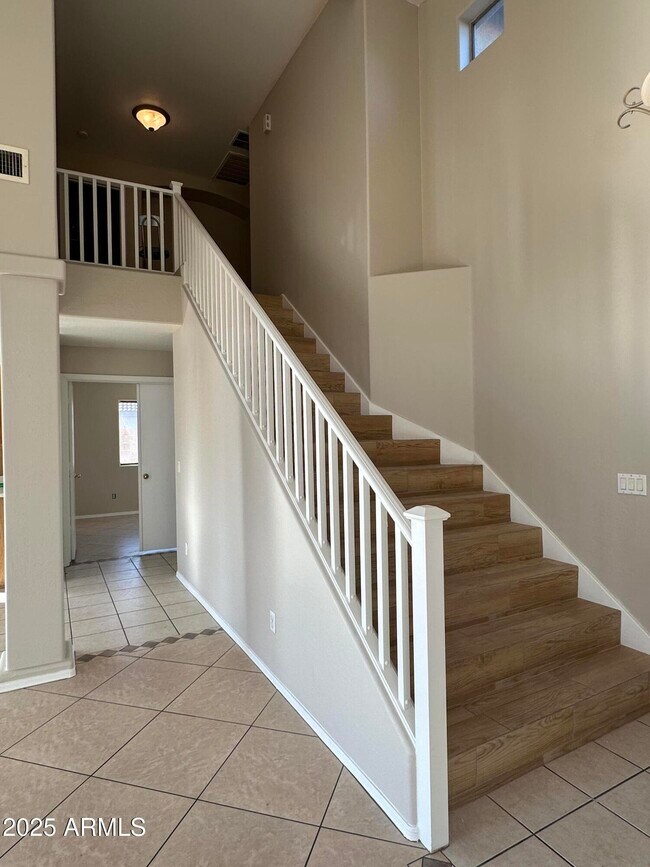 Building Photo - 10971 W Rio Vista Ln